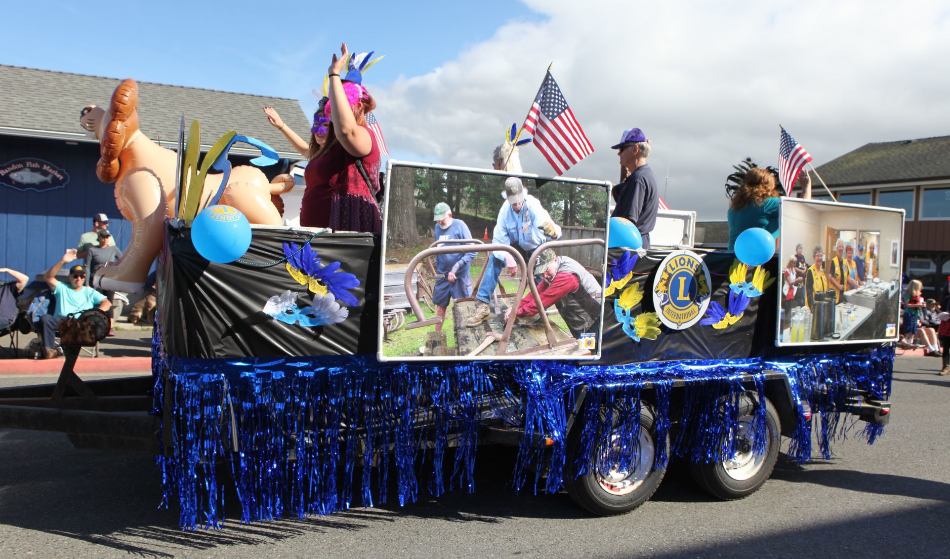 Cranberry Festival Parade - Lions float